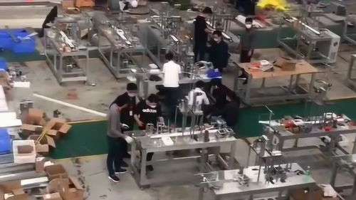 目前自動(dòng)化做口罩的工廠,一百平方米卻沒(méi)有多少工人,全部都是機(jī)器智能化